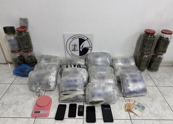 Πέντε συλλήψεις για κάνναβη άνω των 16 κιλών 